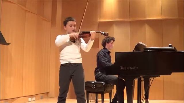 Mollenhauer - The Boy Paganini: Fantasia played by Dima смотреть онлайн