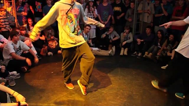 DANCE GANG vol.4 | 1\4 | Заяц(win) vs. Арсен смотреть онлайн