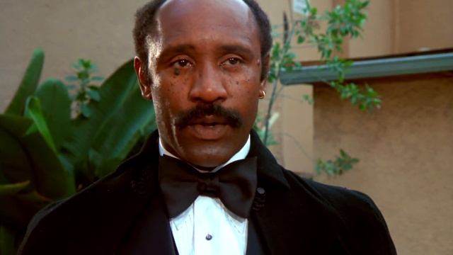 Wonder Woman Against Magician with Bomb & Wall Safe Tear Up 1080p BD смотреть онлайн