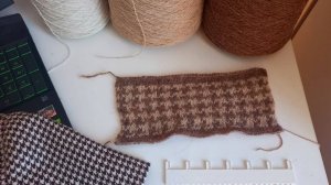 Узор Гусиная лапка на ЛК 150 или спицами.