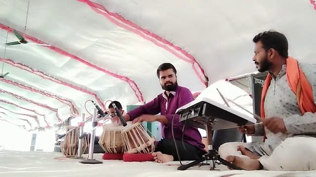 Shree krishna bhajan natvar nagar nanda bhajo re man govinda.. смотреть онлайн