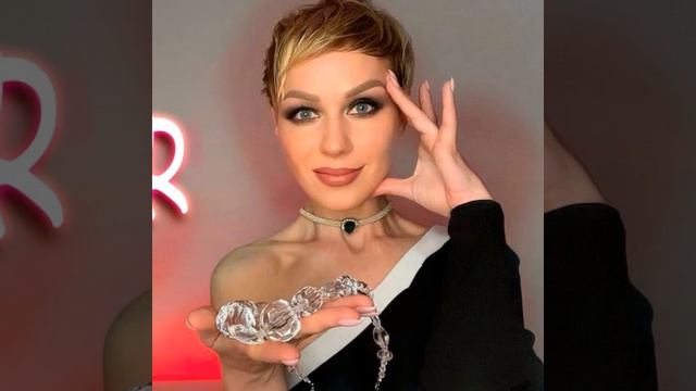 Золотые Серьги С Танзанитом И Жемчугом смотреть онлайн