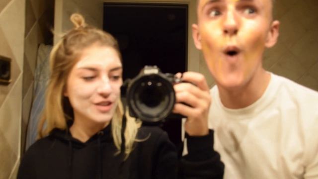 PROBANDO MASCARILLAS DE PRIMOR w/davidkazorla || Celia Yo смотреть онлайн