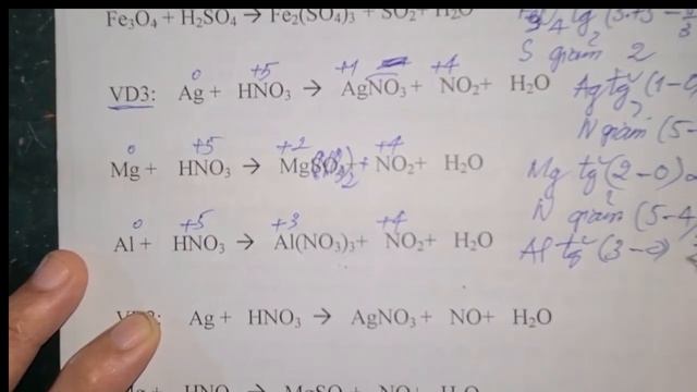 GIÚP CÁC EM TÌM SỐ OXI HÓA TĂNG LÊN VÀ SỐ OXI HÓA GIẢM XUỐNG KHI XEM CLIP смотреть онлайн