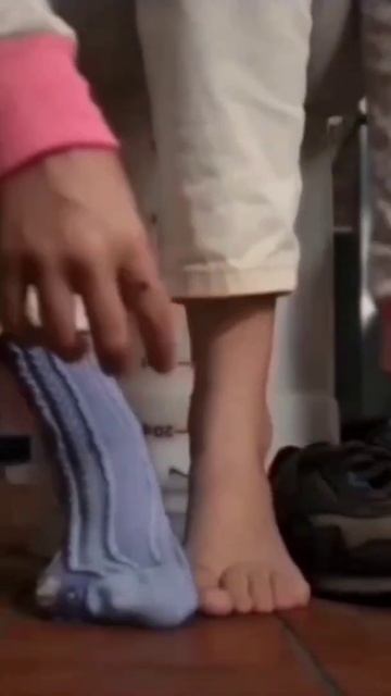 Stranger Things Feet - Volume 2 Season 4 - Millie Bobby Brown/Eleven Feet смотреть онлайн