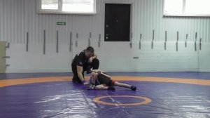 Резкий проход в ноги и победа на туше