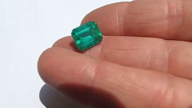 Emerald (Colombian) - www.rocasjewelry.com смотреть онлайн