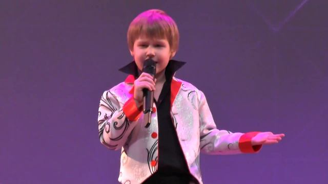 Исполнение известного детского шлягера хора "Великан" смотреть онлайн