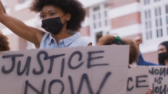 Sisters Install Hidden Cameras In Mom’s Care Home – She Caught The Staff In The Act смотреть онлайн