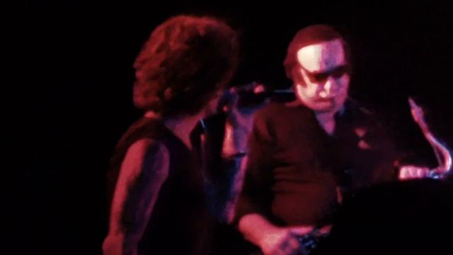 joe delia & thieves смотреть онлайн
