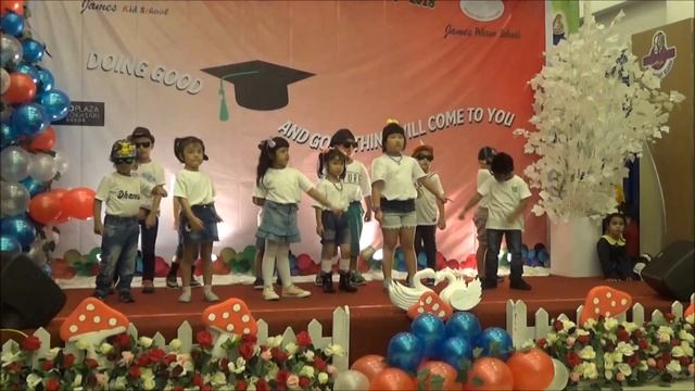 Modern dance performance "Can't Stop the Feeling" by Kindergarten смотреть онлайн