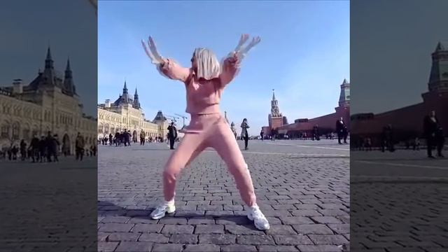 Miss Russian With Her Sexy Movements!
