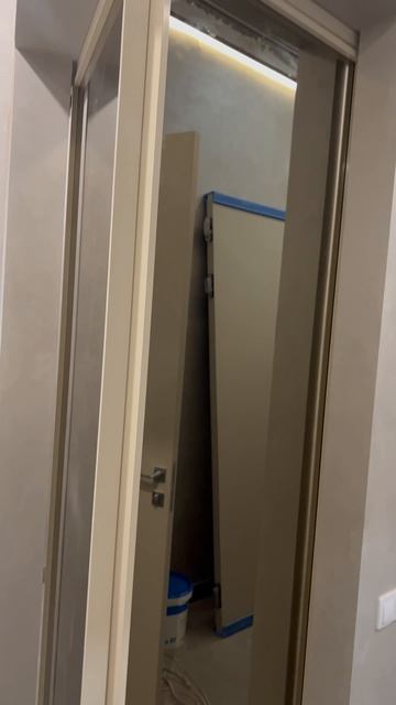 Раздвижные зеркальные двери для Центра Стоматологии