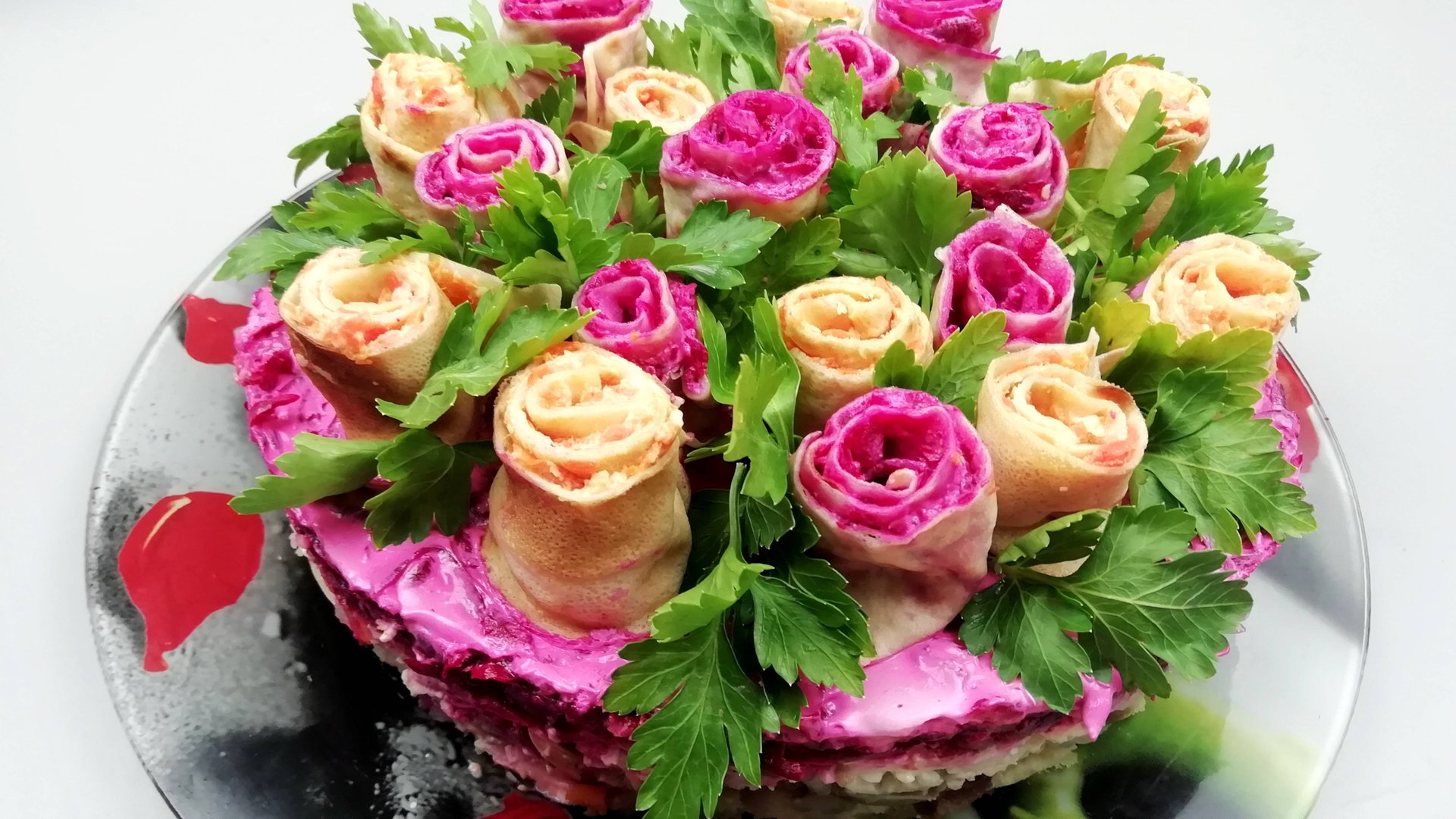 Изысканный Весенний салат "Букет роз"! Обалденное украшение на праздничный стол!Салат"Розы" смотреть онлайн
