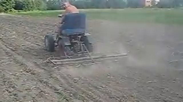 Минитрактор из мотоблока Заря +Боронование смотреть онлайн