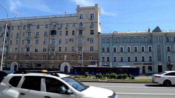 Новослободская улица в Москве