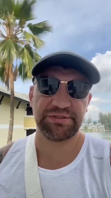 Большой концерт Басты в Таиланде + afterparty с Gorilla Zippo! 13 января | 19:00 | Blue Tree Phuket смотреть онлайн