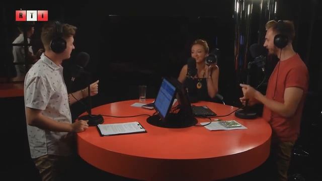 Чом ти не прийшов - експромт від Solomia у студії RTI смотреть онлайн