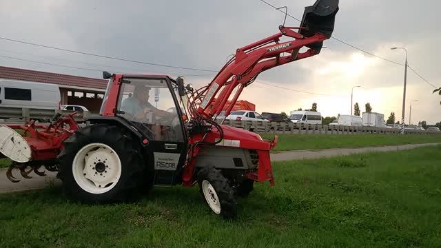Минитрактор Yanmar AF 33 с Куном смотреть онлайн