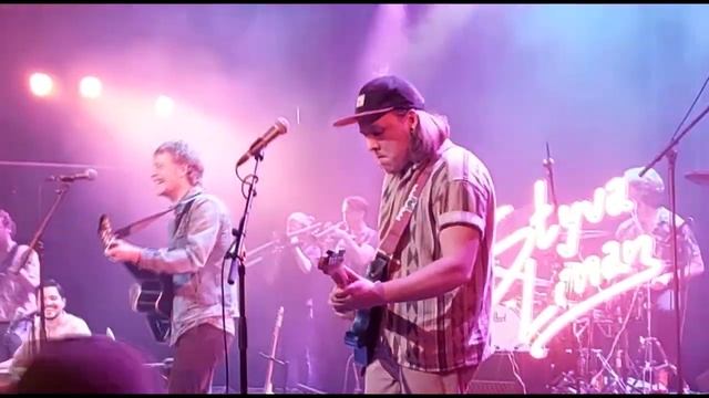 Styva Linan - Hålorna (Live Pustervik 2023 05 20) смотреть онлайн