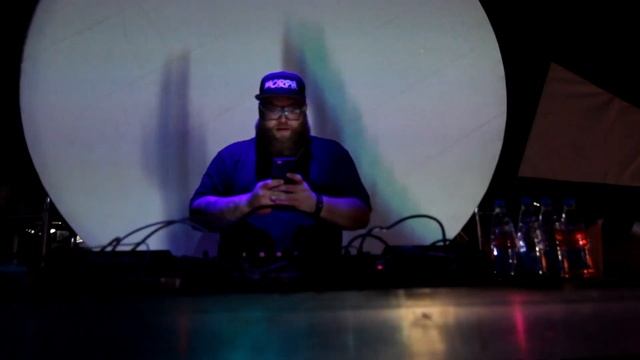 ALEX MORPH Live