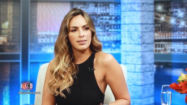 Entrevista Ana Carmen Leon en Mujeres Al Borde смотреть онлайн