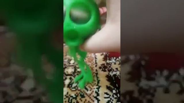 Игрушка-антистресс Зелёный Скелет Гоблин, с наполнением из жууков! смотреть онлайн