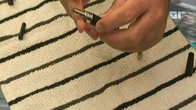 Elixir Liquid 306 LR Atomizer and Drip Tip Review (OLD VIDEO 12/9/2010) смотреть онлайн