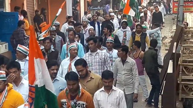 24/11/2017 Aishbaag ward 18 ke pratyashi Rubina Naaz jansampark karte hue congress party zindabaad смотреть онлайн