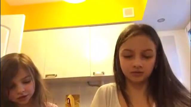 Пробуем корейские конфеты 🍬 🍭 смотреть онлайн