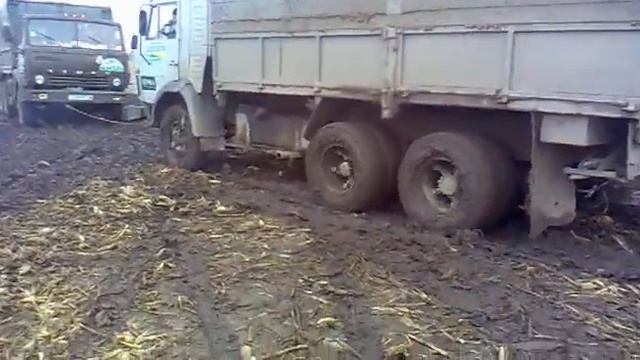 камаз в грязи смотреть онлайн