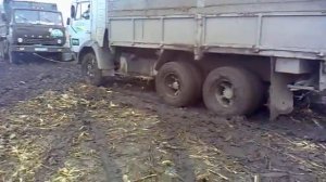камаз в грязи