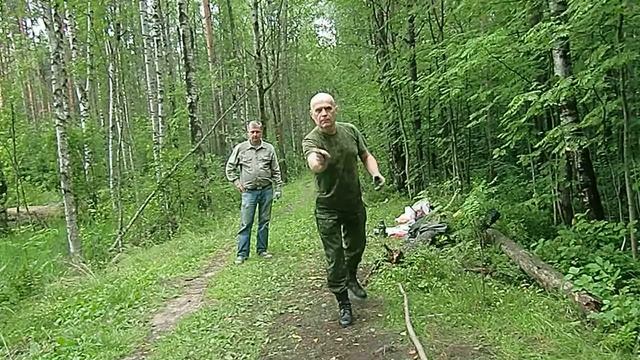 Метание ножей с 4 метров в камеру смотреть онлайн