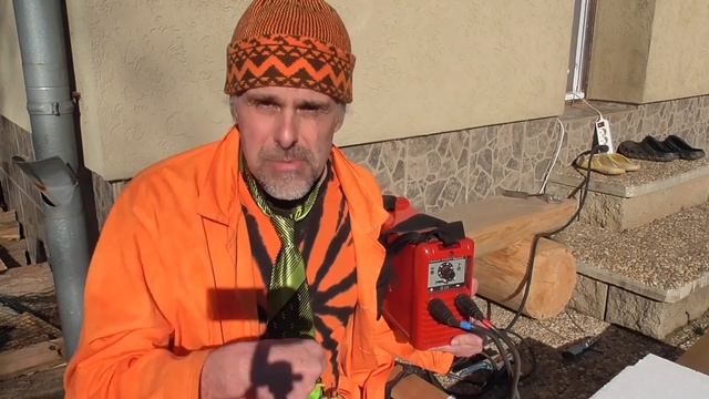 Řezání polystyrenu odporovým drátem - Vidlákův PolyŘez VP001 смотреть онлайн