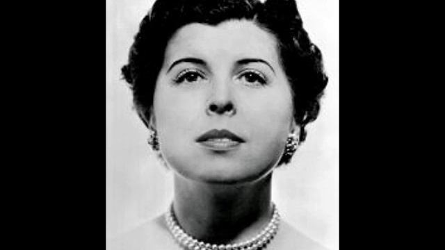 Maria Stader sings Voi che sapete Marriage of Figaro Mozart смотреть онлайн