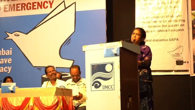 Soni Sori speaks on UAPA in Mumbai смотреть онлайн