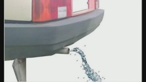 Вода бежит из глушителя. В чем дело?