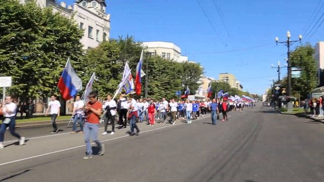 Хабаровские студенты прошагали по центру города смотреть онлайн