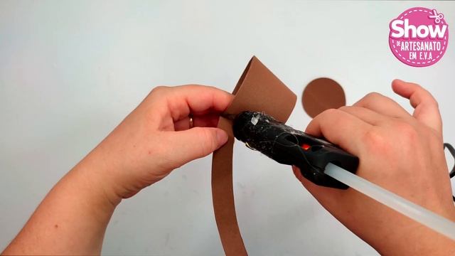 COMO FAZER CANETA DECORADA COM ROSA DE E.V.A | SHOW DE ARTESANATO EM EVA смотреть онлайн