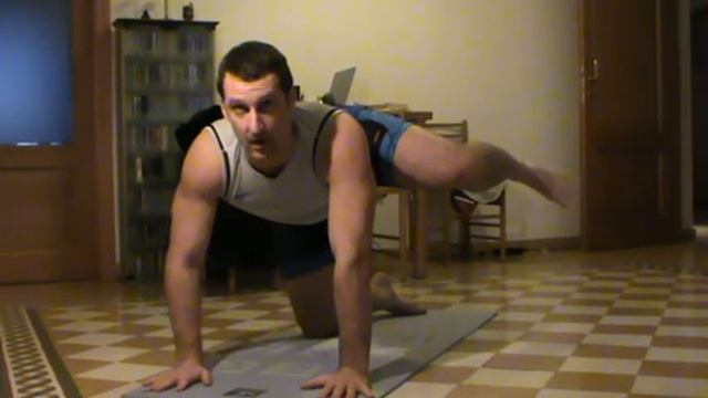Core Isometric Workout смотреть онлайн