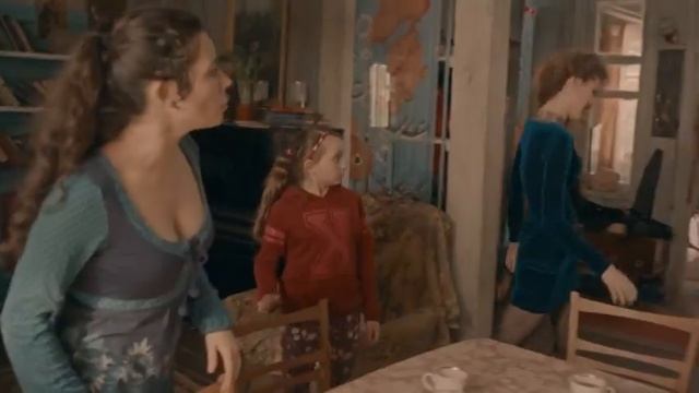 Pantyhose scenes from Besstydniki (2) смотреть онлайн