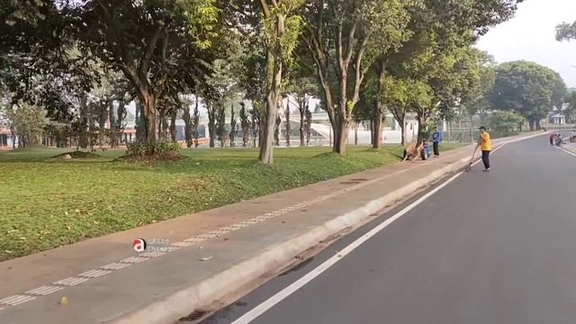 Keliling melihat hasil renovasi TMII yang hampir selesai смотреть онлайн