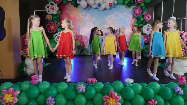 Детский танец ДЕВЧОНКИ смотреть онлайн