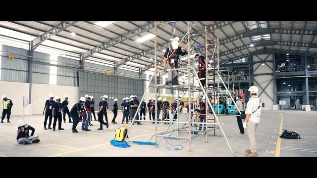 INHOUSE TRAINING WORKING AT HEIGHT - PT MITRA KIARA INDONESIA | SEMEN INDONESIA GROUP смотреть онлайн