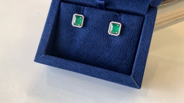 1.9 ct Emerald and Diamond Earrings - Style #5656 - PIERRE смотреть онлайн