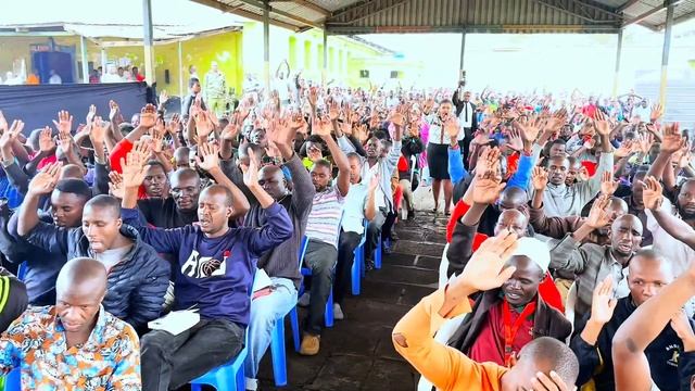 SALVATION PRAYER IN PRISON 🔥// FOUR THOUSAND INMATES смотреть онлайн