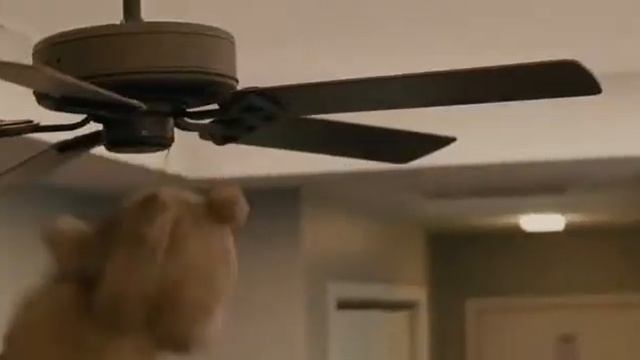 Смешной отрезок из фильма ,,Третий лишний,,