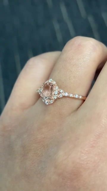 Embellish her finger with our Vintage floral Morganite engagement ring 💕#shygems #engagementring смотреть онлайн