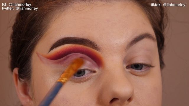 HOW TO CUT YOUR CREASE LIKE A PRO! | Liah Morley смотреть онлайн