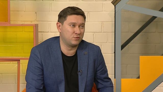 В гостях у Альбины Курбановой директор туристической компании «Азурит» - Аллен Гаврилов! смотреть онлайн
